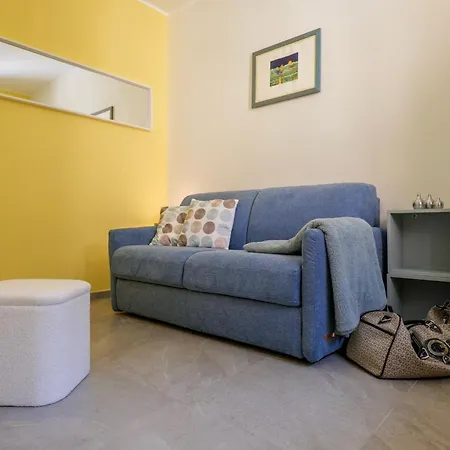 Gialla 펜션 인트라