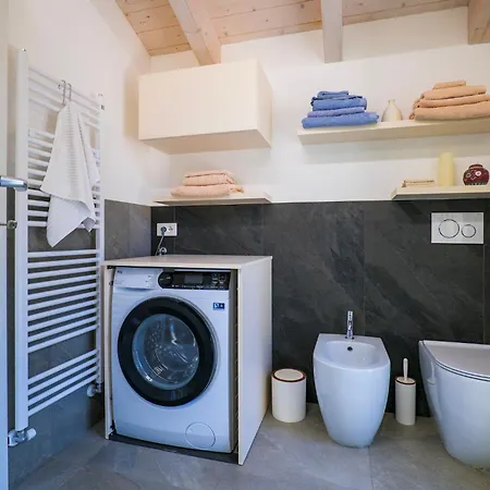 Gialla 펜션 인트라